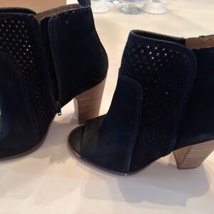 Lucky Brand Black Heeled Boots with Perforation